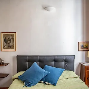 lovely-one-bedroom-apartment-nearby-ponte-vecchio.it-tuscanyhotel.com/